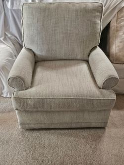 Swivel Gliding Chair