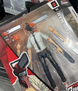 Chainsaw man figure