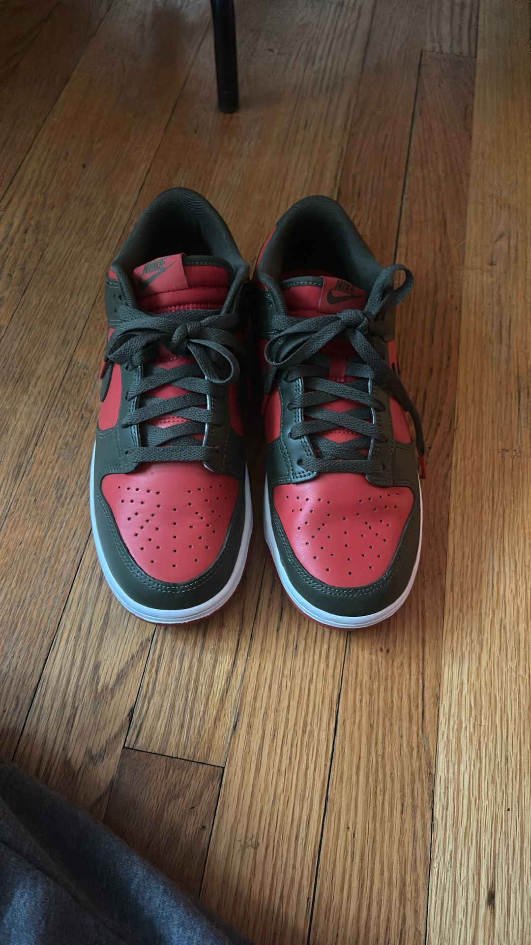 Dunk Low 'Cargo Khaki Mystic Red'
