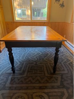 Free Dining Table