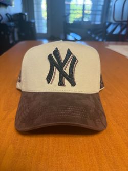 New York Yankees brown and Tan 🗽