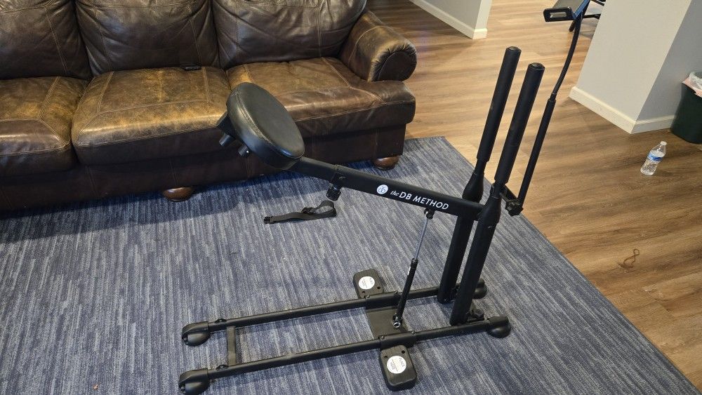 DB Method Squat Machine