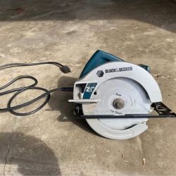 BLACK&DECKER 7-1/4" circular saw2-1/3 HP