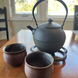 Cast Iron Teapot & Bizen Ceramic Cups 