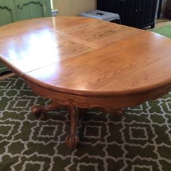 Oak Table with Expansion Leaf