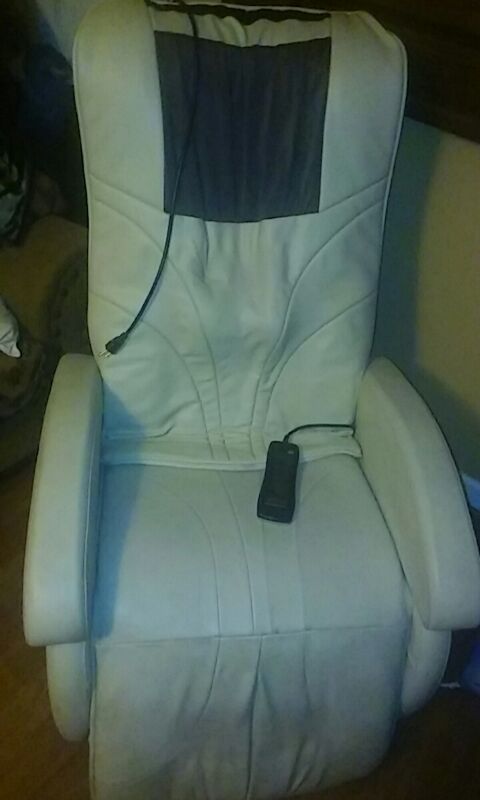 Massaqinq Chair With Remote For Sale In Phoenix Az Offerup