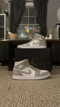 Jordan 1 Mid Linen