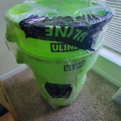 2 Uline 32 Gallon Waste Containers For Sale & Accessories 
