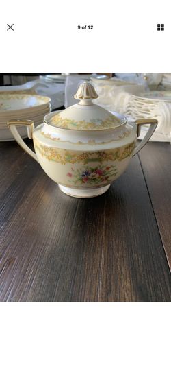 2 different sets of China