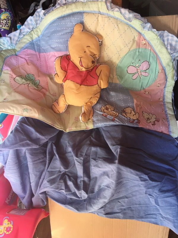 Winni the poo blanket, rug and extras