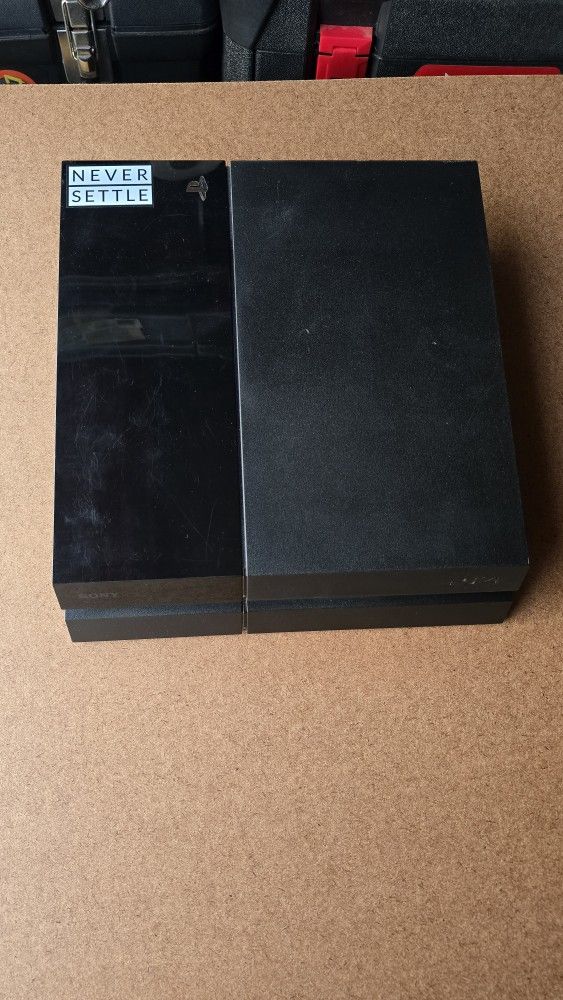 PS4 PlayStation 4