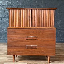 Mid-Century Modern Walnut Highboy Dresser by Young Manufacturer, c.1960’s
- Delivery Available