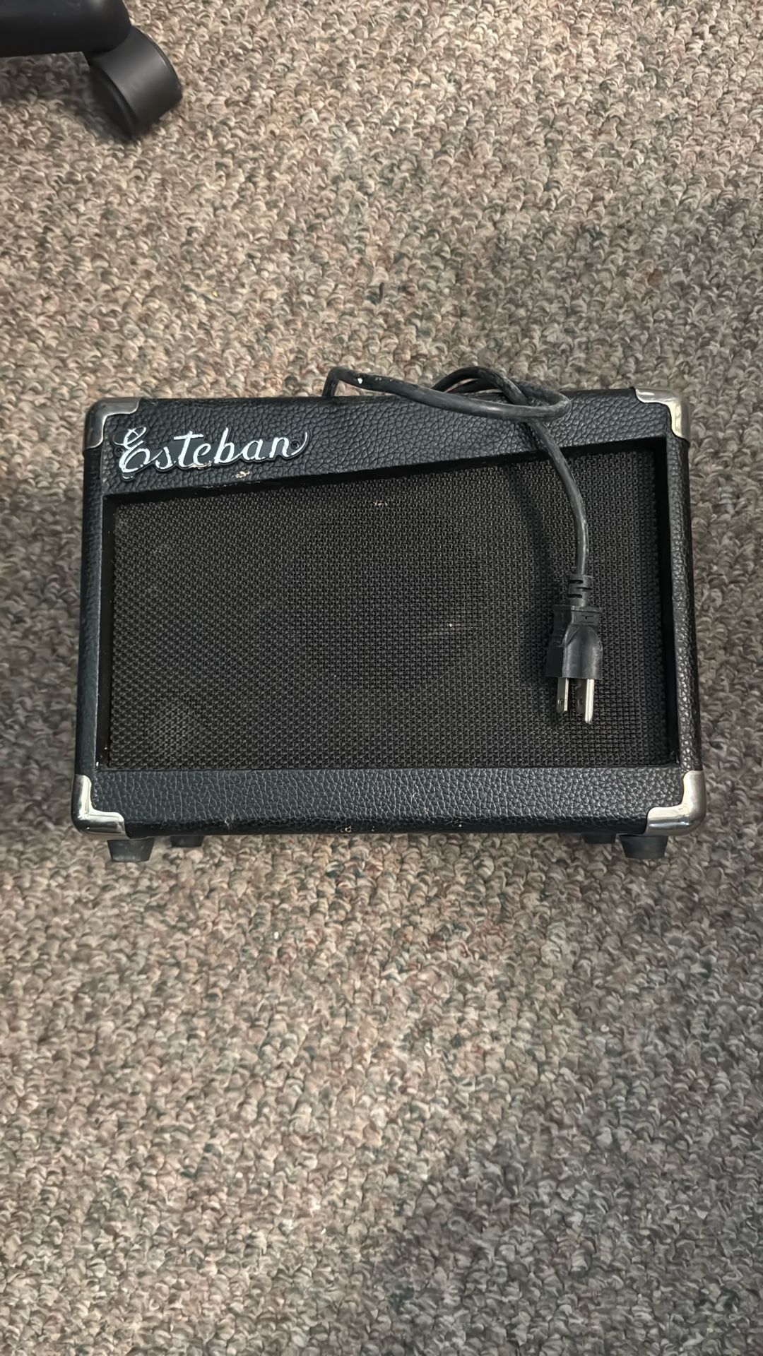 Esteban G10 Guitar Amplifier.