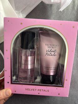 Victoria s Secret Set