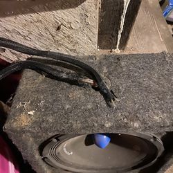 Car Speaker And A 32 in Tv 