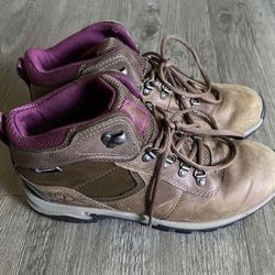 Women’s Hiking Boots 
