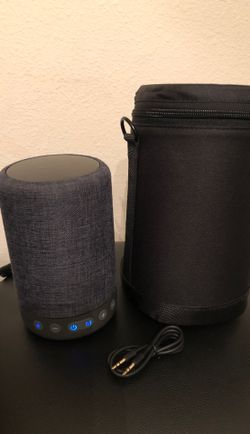 Wireless bluetooth speaker(4”x6 1/2”,long range bluetooth speaker and pouch