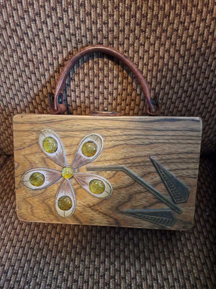 Rare Vintage 1960s wooden purse with mirror in really good condition