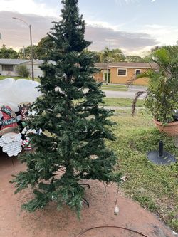 7.5 Christmas Tree With Light 