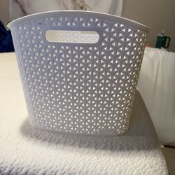 LARGE WHITE STORAGE BIN
