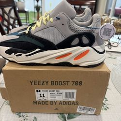 Yeezy boost 700