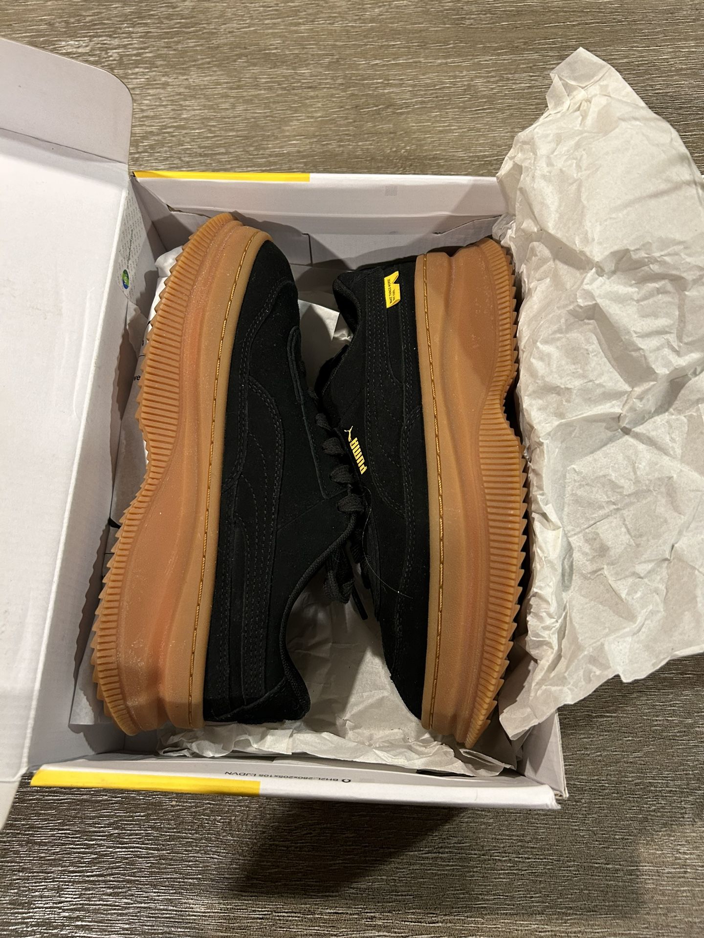Puma Suede Size 6