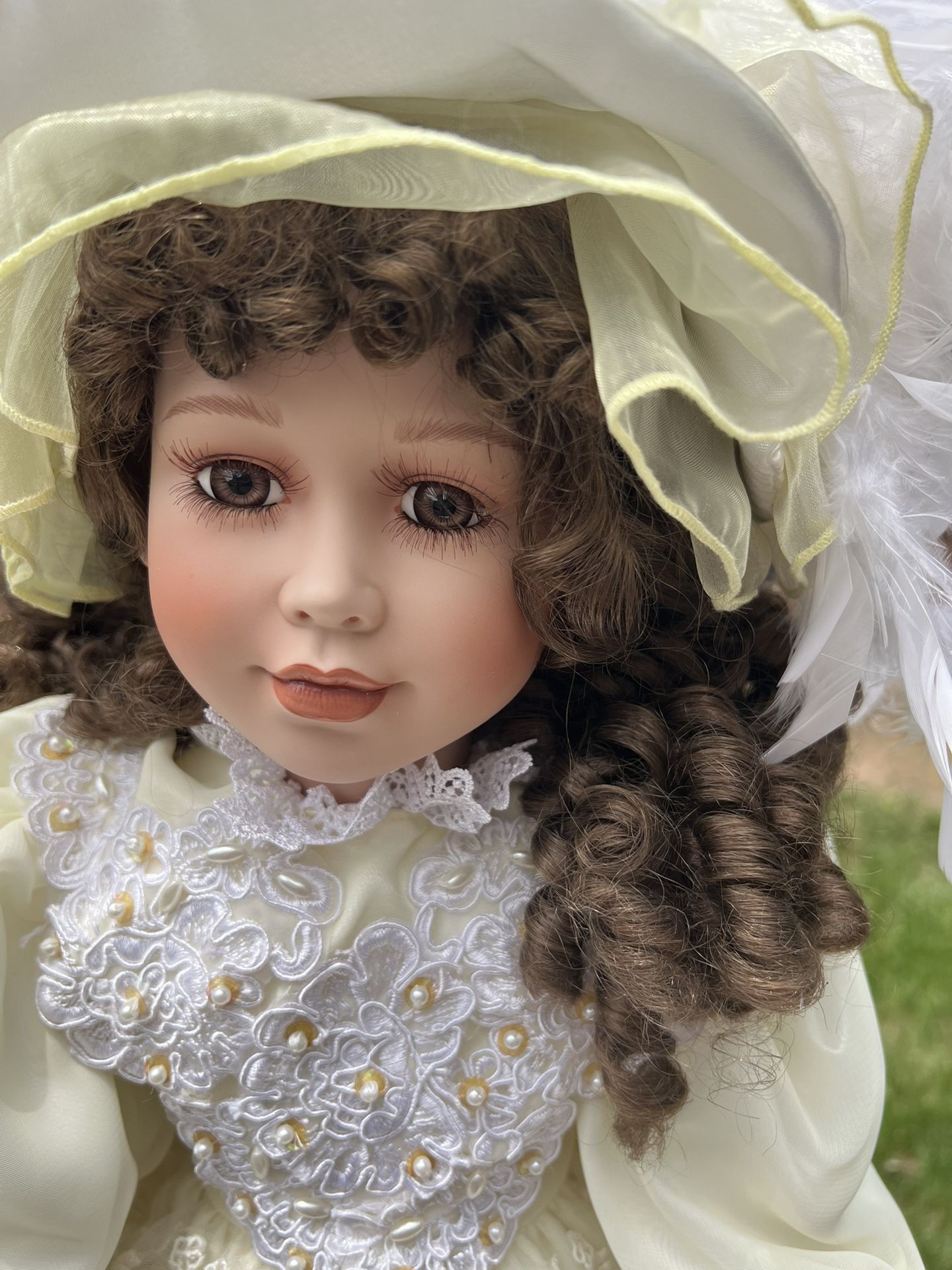 Vintage American Classics Cracker Barrel Collection 23” Porcelain Doll Judy Dianne  Measurements are approximate.   Non-smoking no pet home. Please se