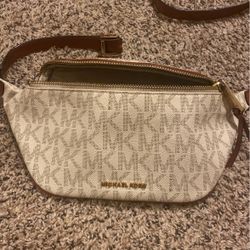 MICHAEL KORS Hologram 100% Leather Fanny Pack