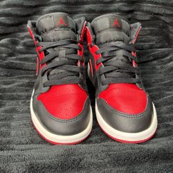 Nike Jordan Brand Air Jordan 1 Mid  Color: Black/Red/White