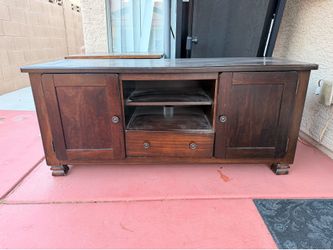 Free Tv stand free