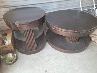 Coffee Table With Matching End Table Both Swivel Open ! Nice Pieces