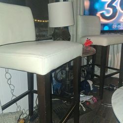 2 Bar Stools 