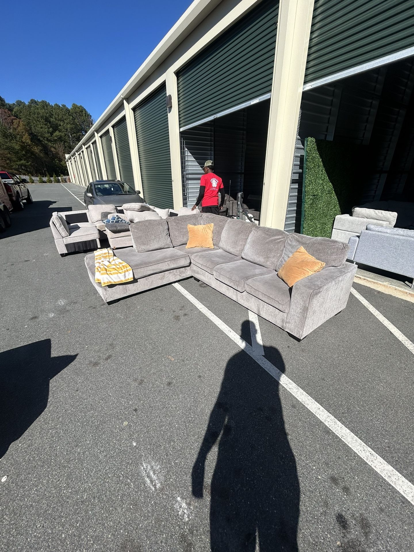 Sectional Sofa/ Couch (We Deliver) 