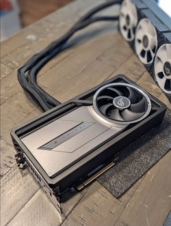 ASUS ROG Astral RTX 5090 LC (Liquid Cooled)