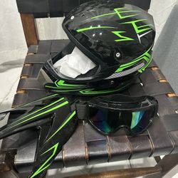 New  DOT/FMVSS 218 Unisex Helmet & Goggles  (M) 