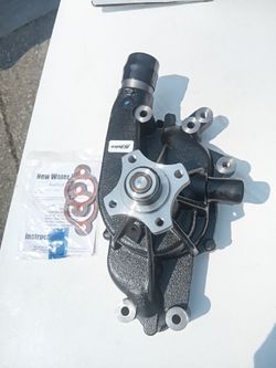 New ac Delco Water pump 252-732