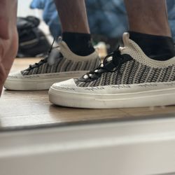 Tenia KARL LAGERFELD 