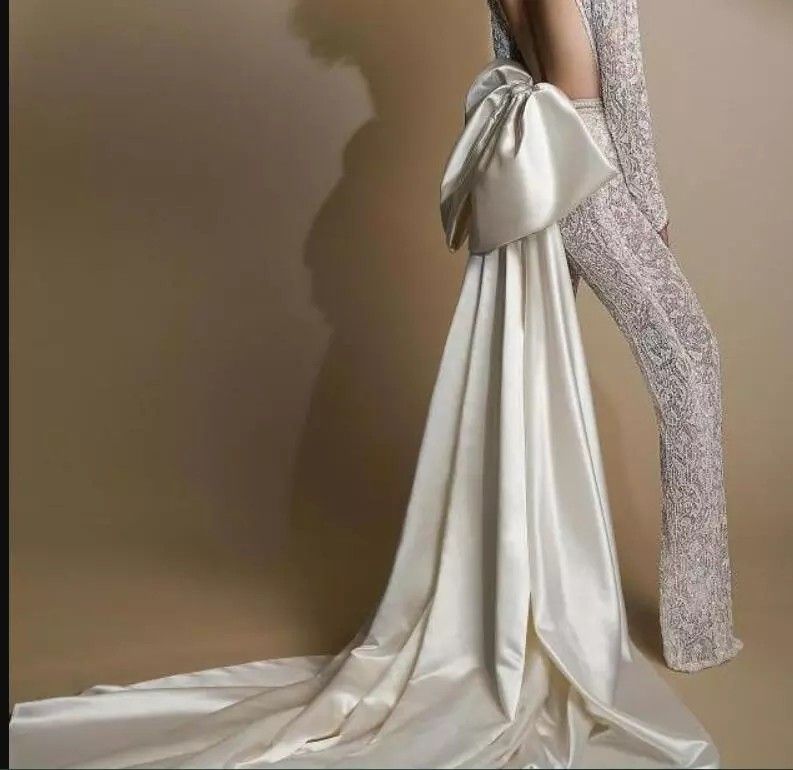 Satin Wedding Train With Bow