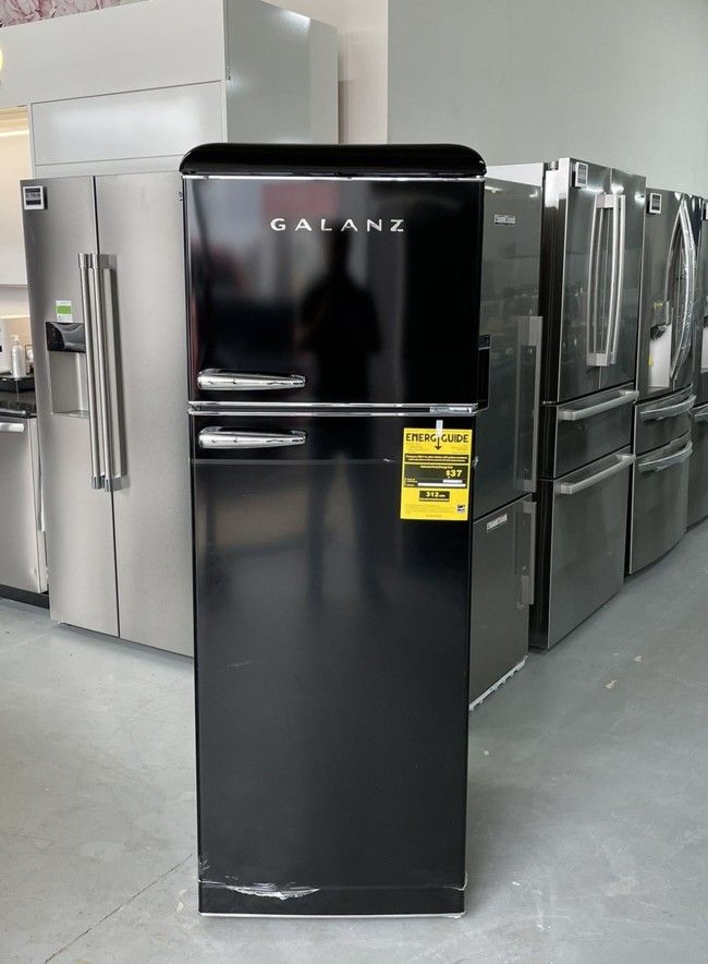 Galanz Retro 12cu ft TopFreezer Refrigerator (Vinyl Black) ENERGY