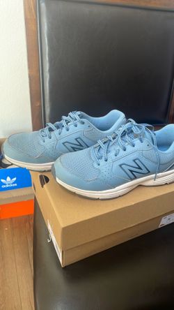 Women’s New Balance 411V1