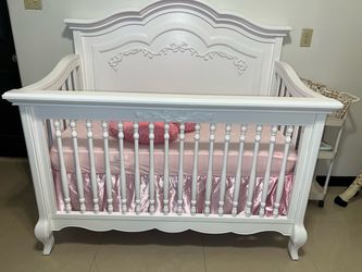 Evolur Aurora 5-in-1 convertible crib