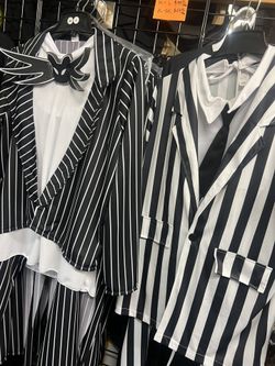Beetle Juice Adult Costume, Halloween costumes