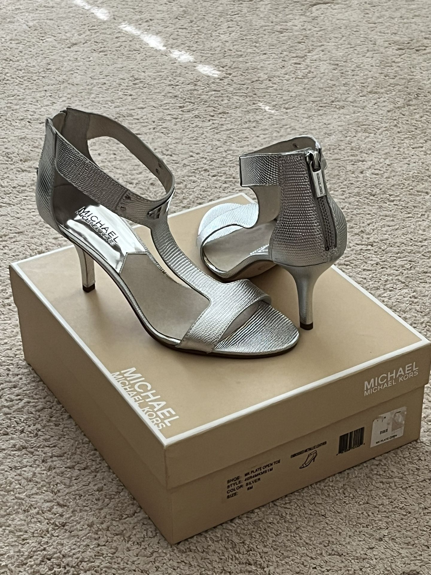 New- (Orig. $109) Women’s Zipper Back Stilettos/ Size 8 M/Regular/Christmas Shoes-Authentic Michael Kors Silver Metallic Leather Color Shoes/Heels