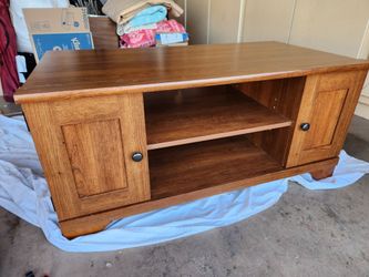 Entertainment Center 43x22x19
