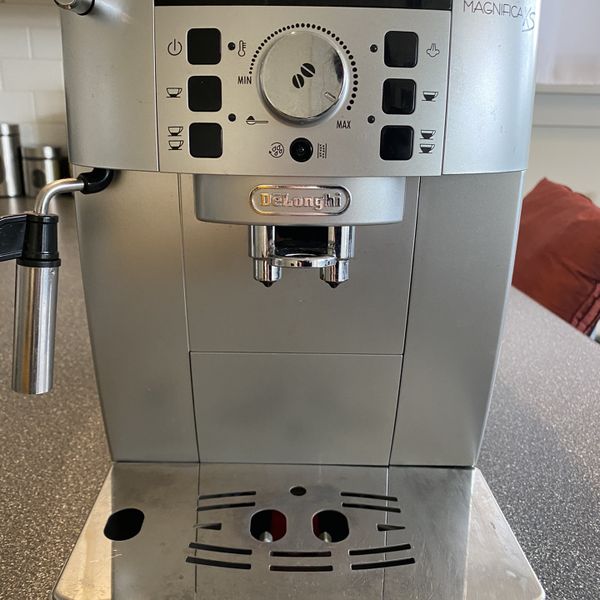 DeLonghi Magnifica XS Super Automatic Espresso Machine for Sale in