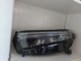 HONDA CRV OEM LEFT SIDE HEADLIGHT