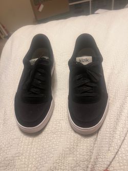 Women's Kizik Black Tennis Shoes