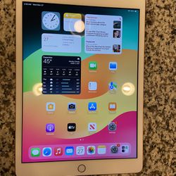 Apple iPad 7th Generation 32gb Gold  Wi-Fi + Cellular Unlocked - Very Good Condition - Works Great - 