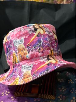 Taylor Bucket Hat