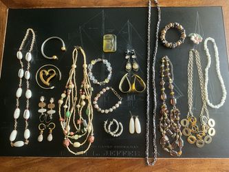 20 Pieces Of Costume Jewelry Shell Fall & Earth Tones 2 Are Signed Lot #4